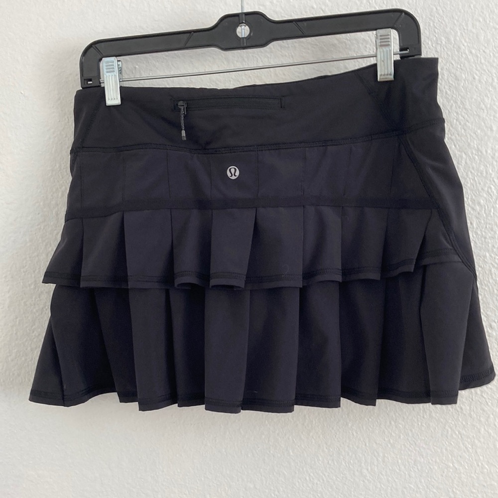 Lululemon skort size 8